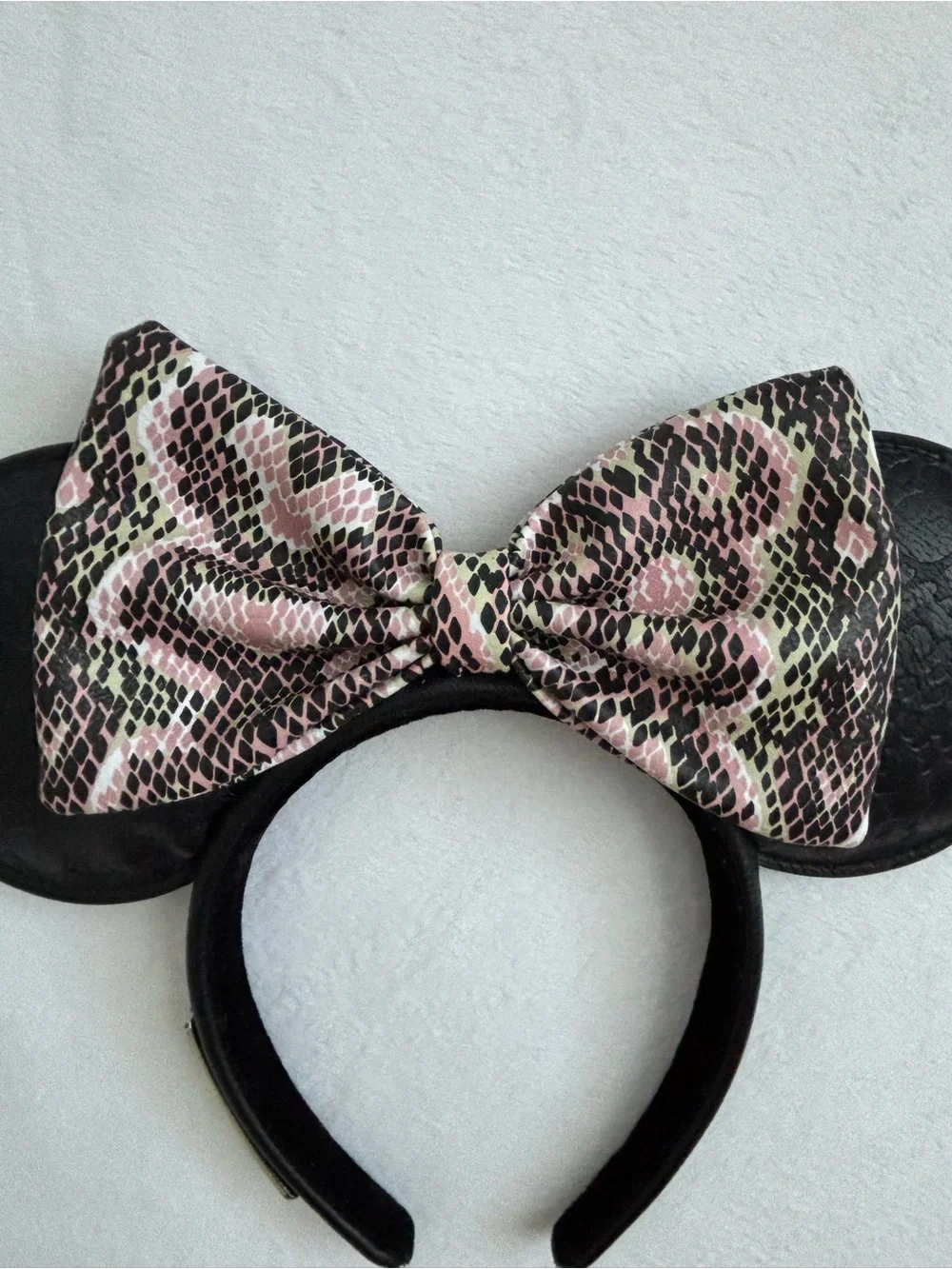 Disney Loungefly Wild About Disney Animal Print Bow Minnie Mouse Ear Headband